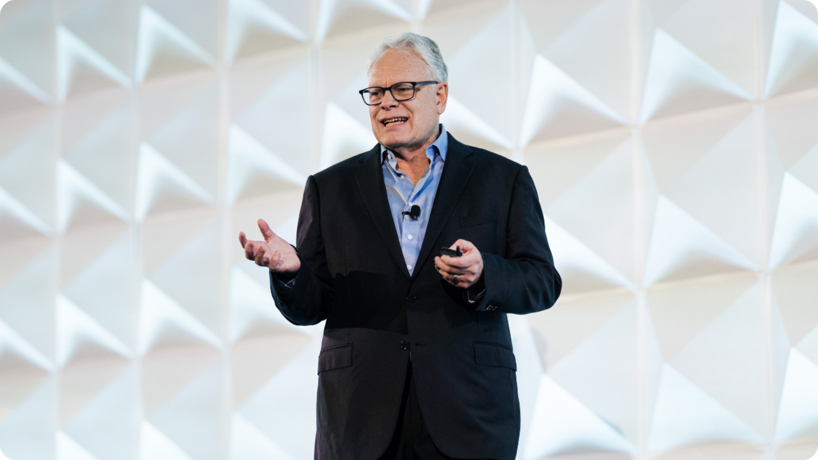 Chris Ryan Connect 2025 16.9 Rounded Chris Ryan Connect 2025 16.9 Rounded